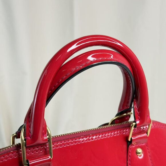 Louis Vuitton Red Alma MM Top Handle Bag Monogram Vernis - Picture 9 of 10